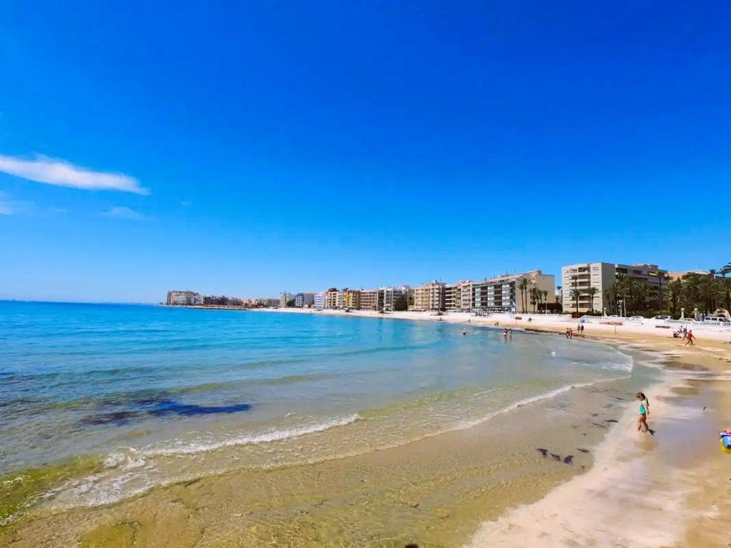 Amazing Penthouse On The Beach, Sea Views, Wifi, Airconditioning And Parking Torrevieja Exteriör bild